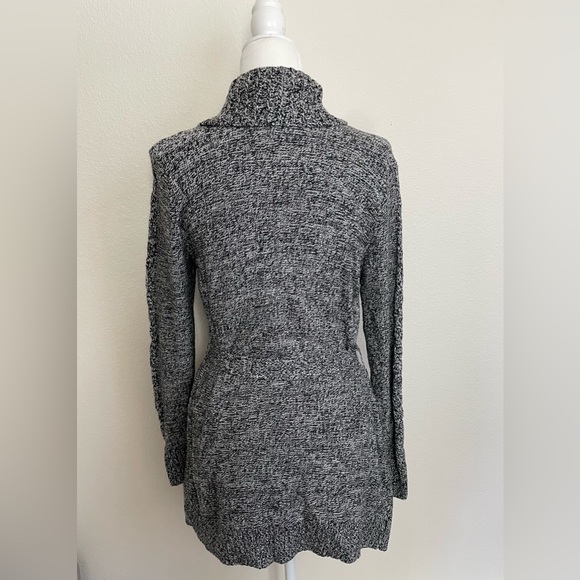 New York & Company Cardigan - Picture 5 of 9